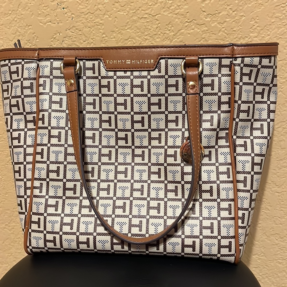 Tommy Hilfiger Tote Bag brown/ beige.    LIKE NEW